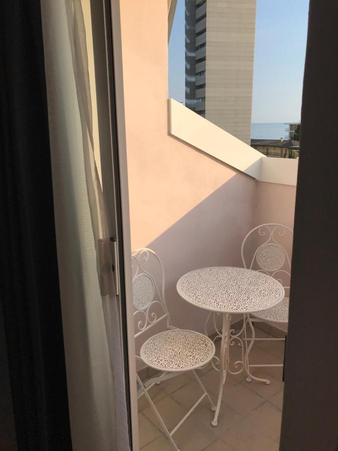 Hotel Boutique Blumarin Lido di Jesolo Bagian luar foto